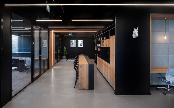 Zen Protocol 办公室，作者：Turman Romano