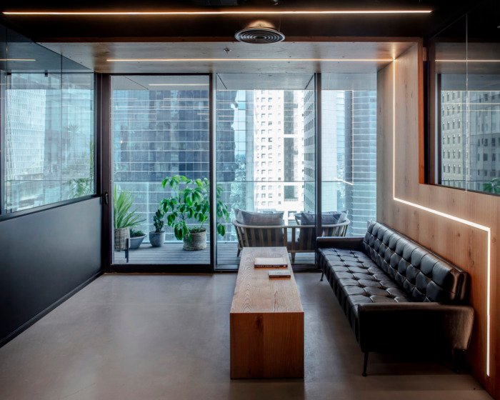 Zen Protocol 办公室，作者：Turman Romano