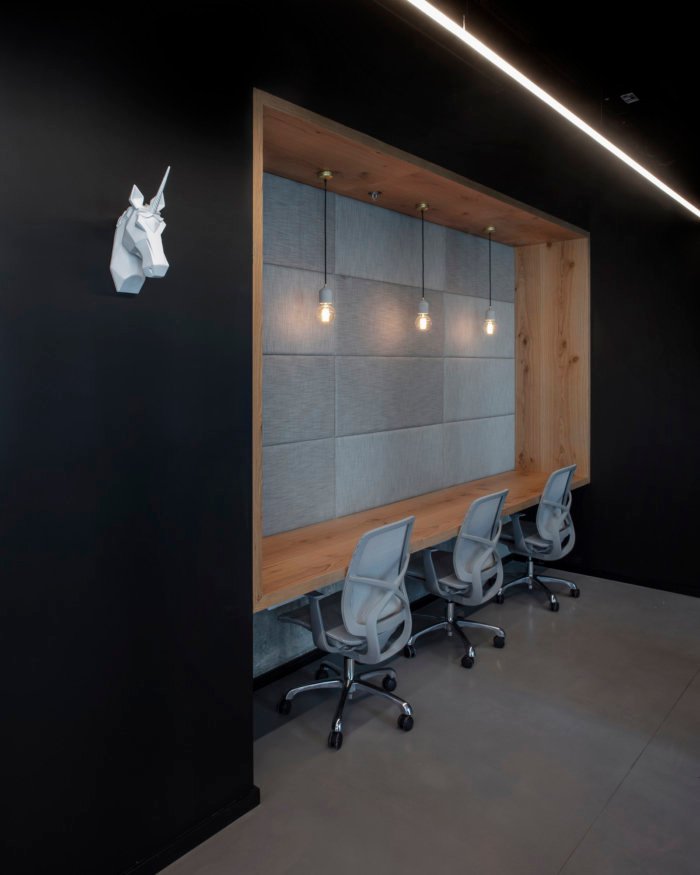 Zen Protocol 办公室，作者：Turman Romano