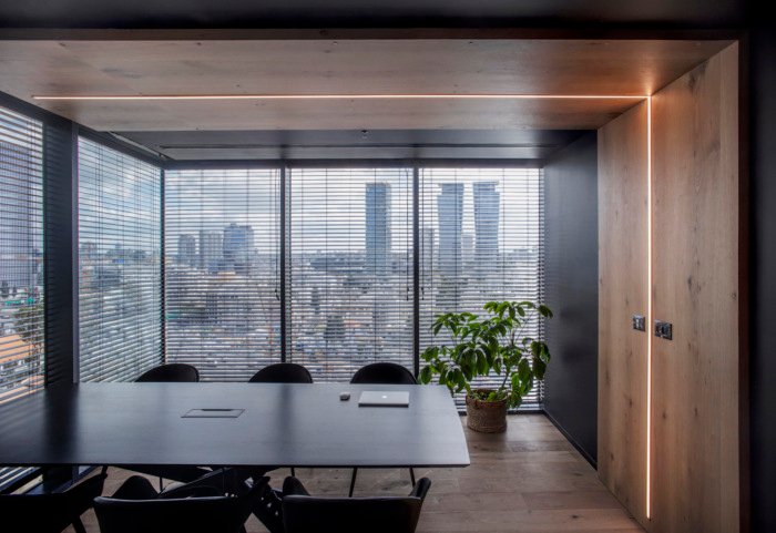 Zen Protocol 办公室，作者：Turman Romano