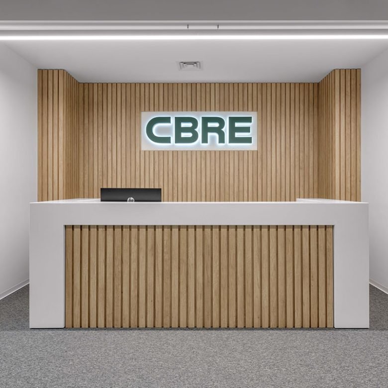 位于 15 楼的办公室,可欣赏基辅的壮丽景色,由 ZIKZAK Architects 设计的多功能办公室 位于 15 楼的办公室,可欣赏基辅的壮丽景色,由 ZIKZAK Architects 设计的多功能办公室