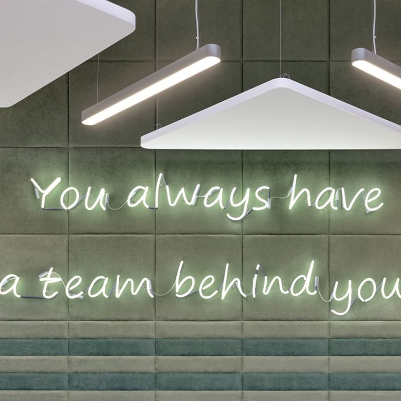 位于 15 楼的办公室,可欣赏基辅的壮丽景色,由 ZIKZAK Architects 设计的多功能办公室 位于 15 楼的办公室,可欣赏基辅的壮丽景色,由 ZIKZAK Architects 设计的多功能办公室