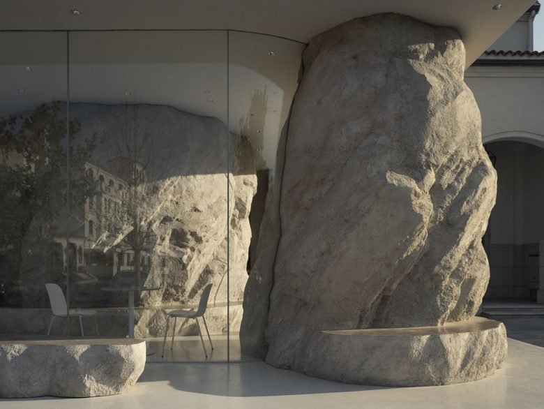 B.L.U.E. 的 Zolaism 咖啡馆建筑工作室 B.L.U.E. 的 Zolaism 咖啡馆建筑工作室