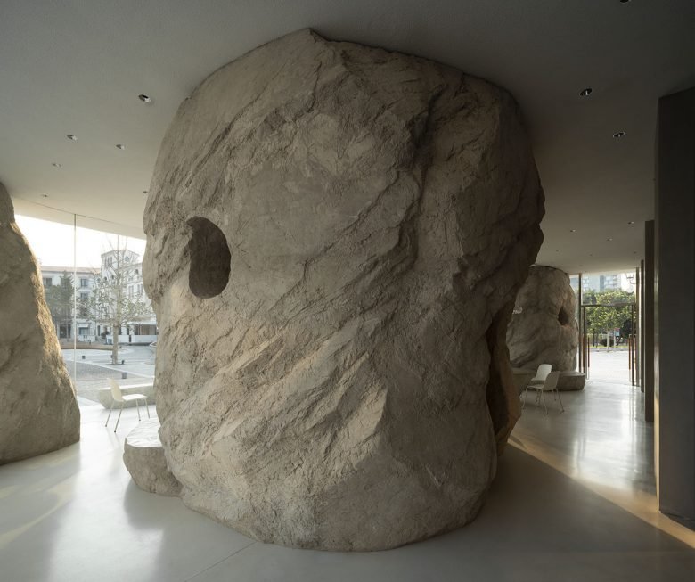 B.L.U.E. 的 Zolaism 咖啡馆建筑工作室 B.L.U.E. 的 Zolaism 咖啡馆建筑工作室