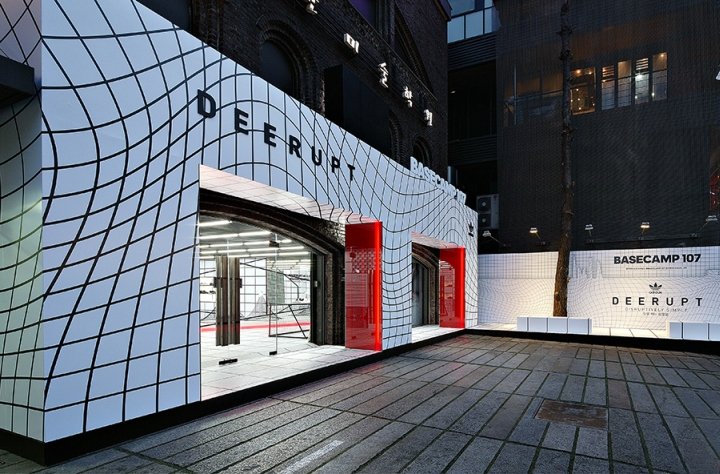 阿迪达斯广告活动“BASECAMP 107”，由 URBANTAINER 设计，韩国首尔