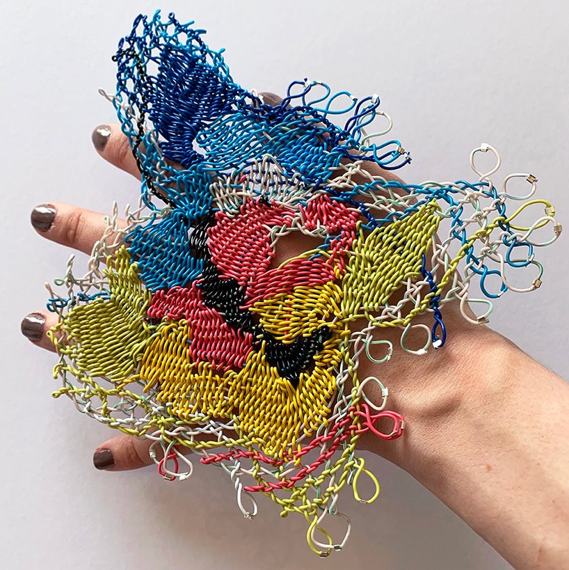 亚历山德拉·西帕 (alexandra sipa) 将废弃电线制作成精美连衣裙