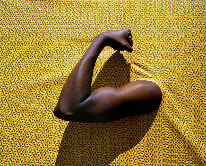 “amoji”描绘了非洲传统文化与现代文化之间的冲突