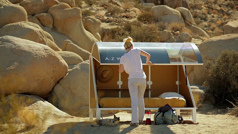 短片讲述了艺术家 andrea zittel 在实验性“马车车站营地”的生活