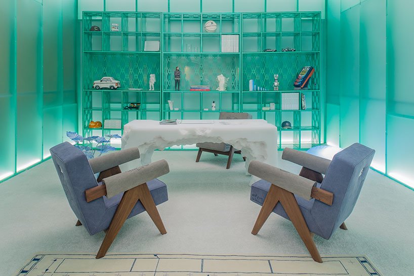 丹尼尔·阿沙姆 (Daniel Arsham) 讨论了弗里德曼·本达 (Friedman Benda) 的“对话中的设计”中建筑与时间的消解