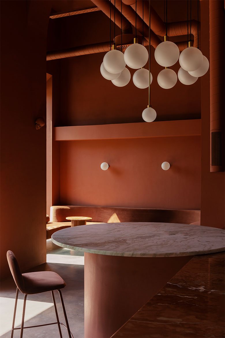 Vodniy、茶吧和商店