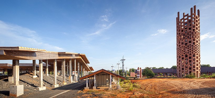 曼谷项目工作室为泰国大象和人类创建“文化庭院”