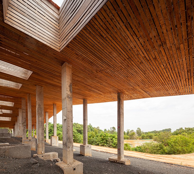 曼谷项目工作室为泰国大象和人类创建“文化庭院”