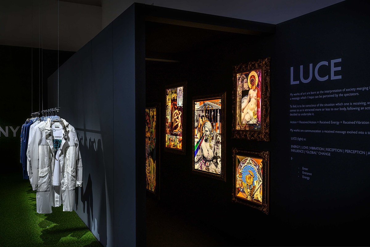 Best Company 展览设计由 Wea / Pitti Uomo 96 / Best Company 设计，树上的金字塔