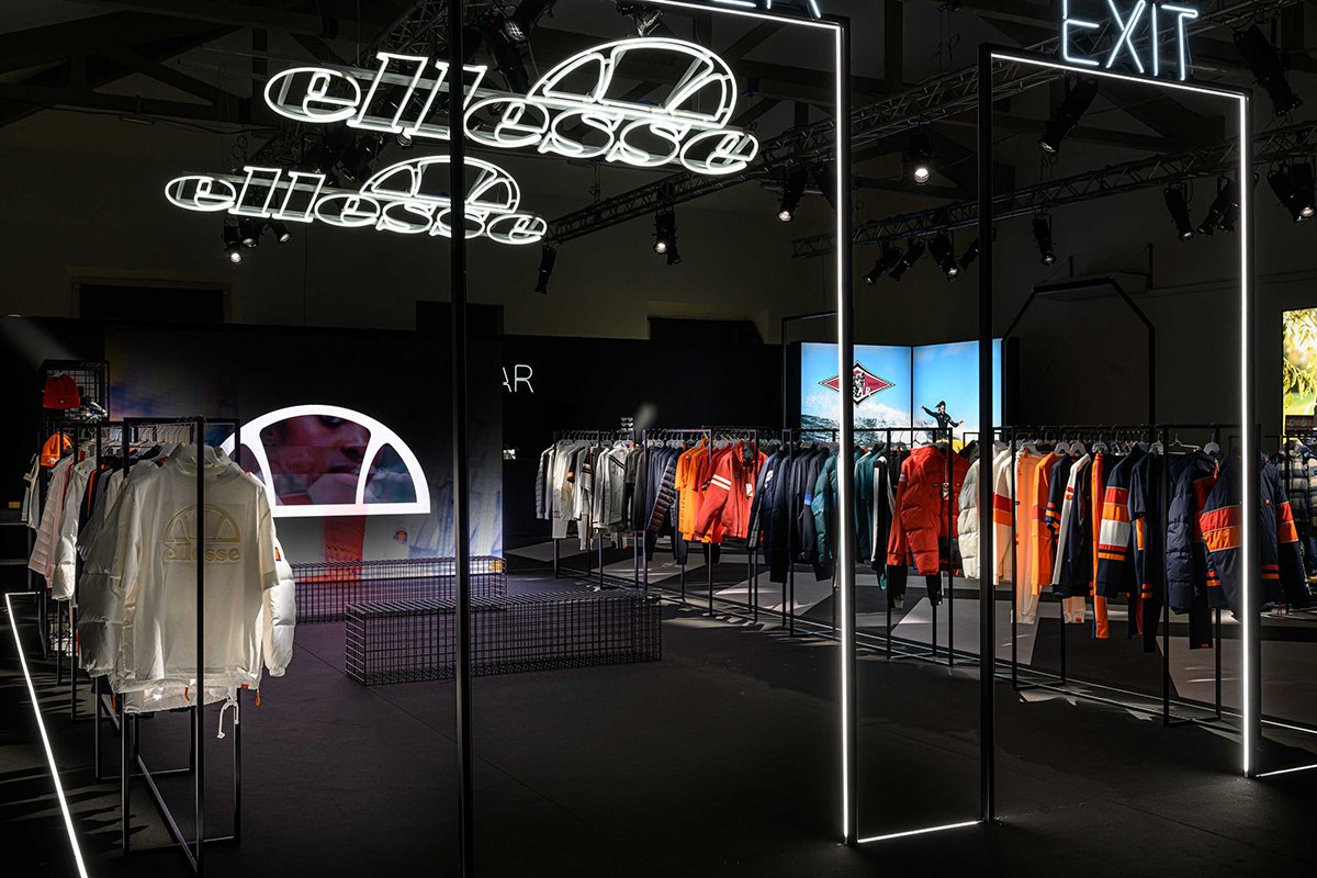 Best Company e Ellesse 展览装置由 Wea / Pitti Uomo 97 / Fiat lux 设计