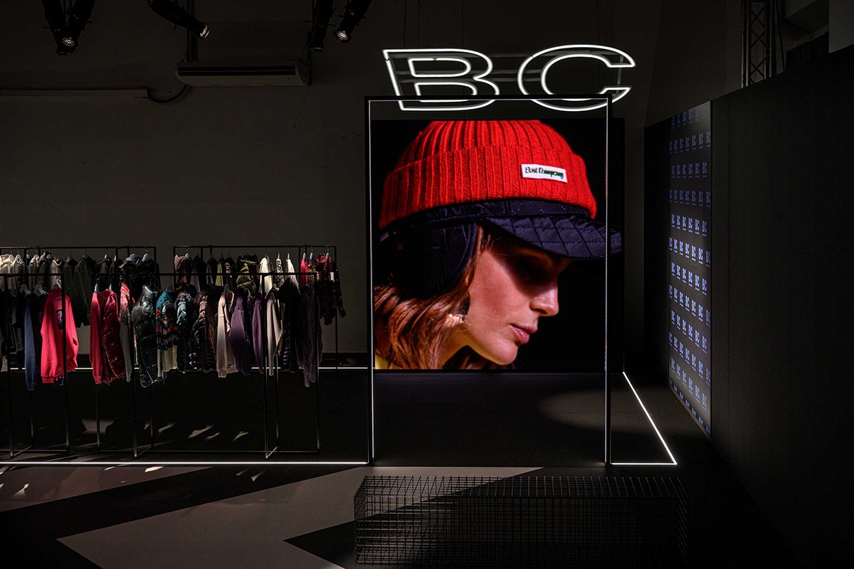 Best Company e Ellesse 展览装置由 Wea / Pitti Uomo 97 / Fiat lux 设计