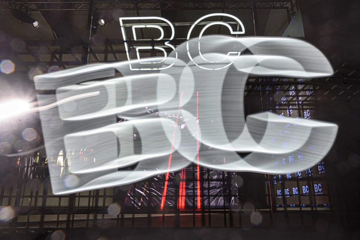 Best Company e Ellesse 展览装置由 Wea / Pitti Uomo 97 / Fiat lux 设计