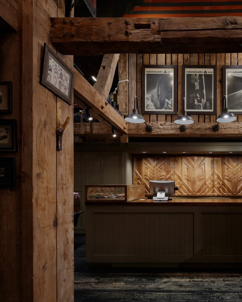 菲尔森纽约旗舰店由 Heliotrope Architects 设计