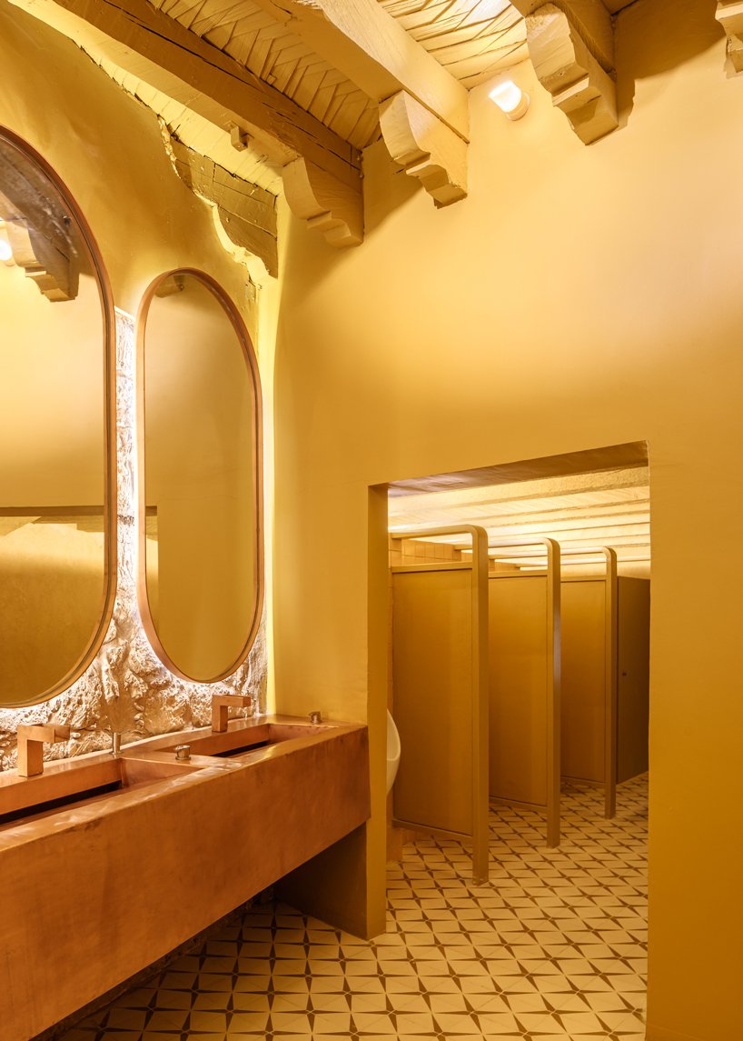 daniela bucio sistos 为墨西哥 santomate 餐厅运用了丰富的色彩