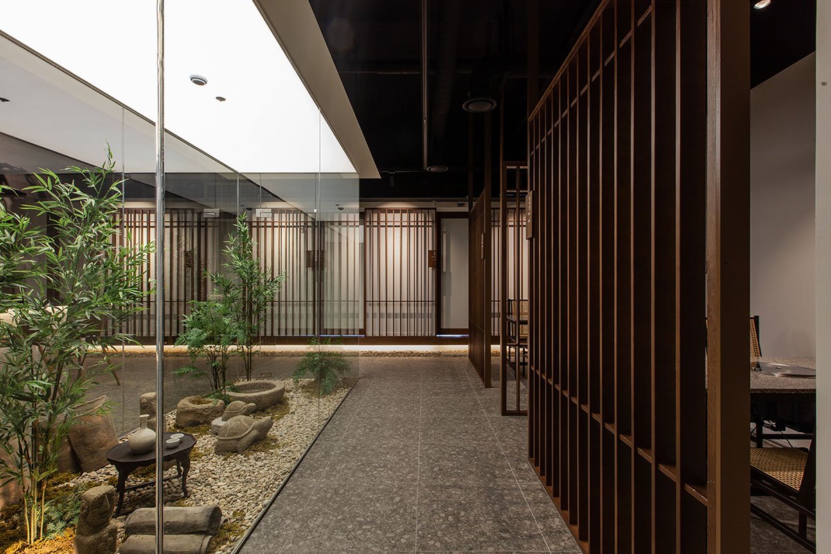 “餐桌上的韩国牛肉餐”内部