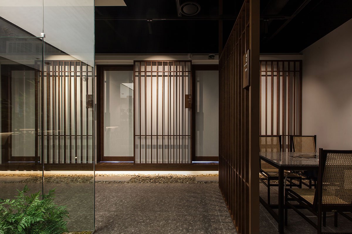 “餐桌上的韩国牛肉餐”内部