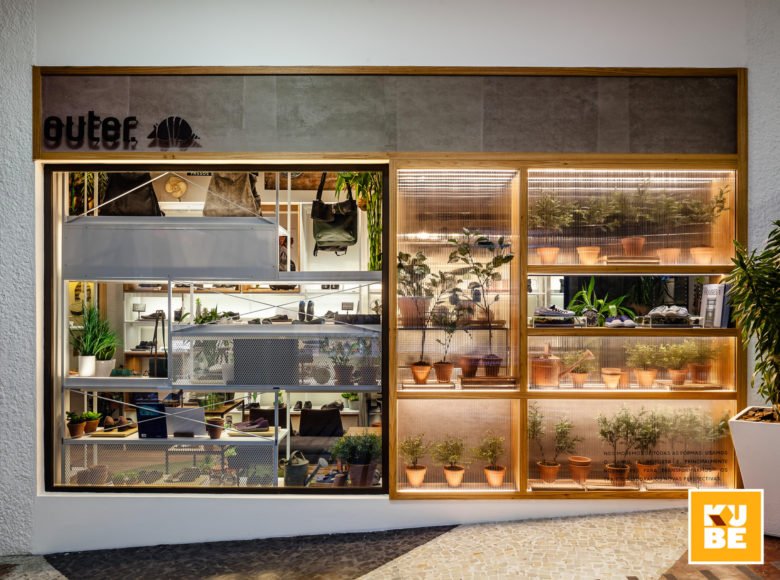 Outer Shoes Leblon 商店,由 Kube Arquitetura 设计,里约热内卢 – 巴西 Outer Shoes Leblon 商店,由 Kube Arquitetura 设计,里约热内卢 – 巴西