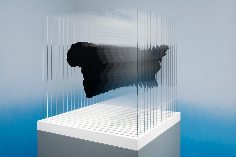 ekene ijeoma 用弗里德曼·本达的“对话中的设计”数据进行绘画和雕刻 ekene ijeoma 用弗里德曼·本达的“对话中的设计”数据进行绘画和雕刻