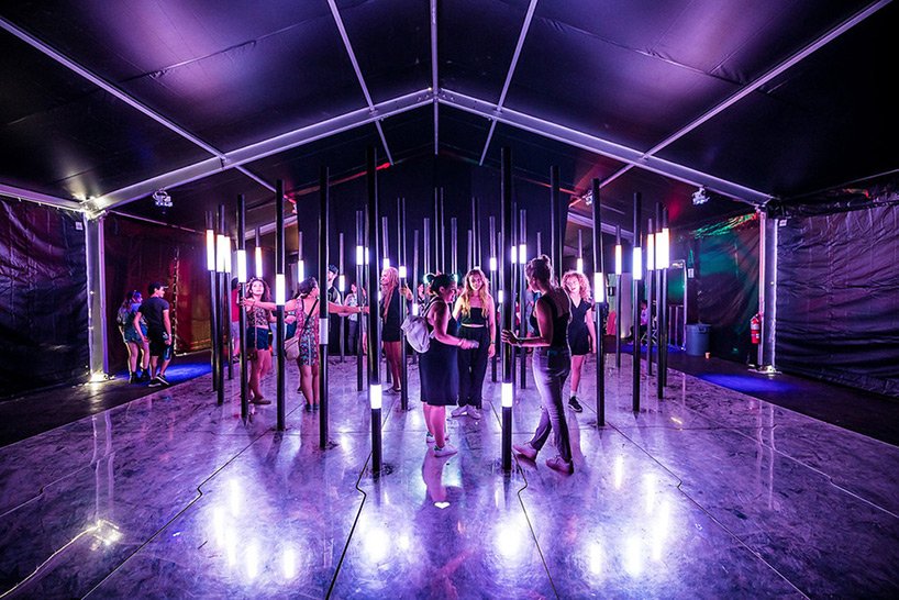 ekene ijeoma 用弗里德曼·本达的“对话中的设计”数据进行绘画和雕刻 ekene ijeoma 用弗里德曼·本达的“对话中的设计”数据进行绘画和雕刻