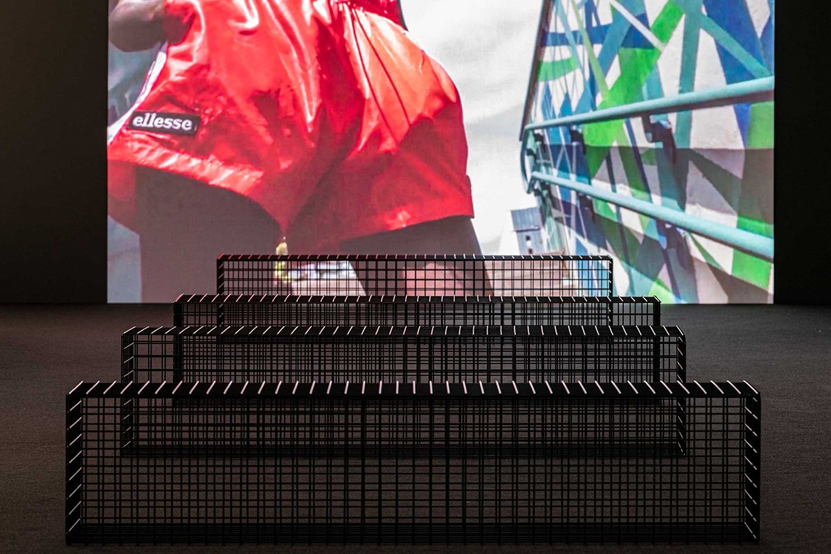 Ellesse 展览设计由 Wea / Pitti Uomo 96 / Ellesse 设计,城市苏醒了 Ellesse 展览设计由 Wea / Pitti Uomo 96 / Ellesse 设计,城市苏醒了