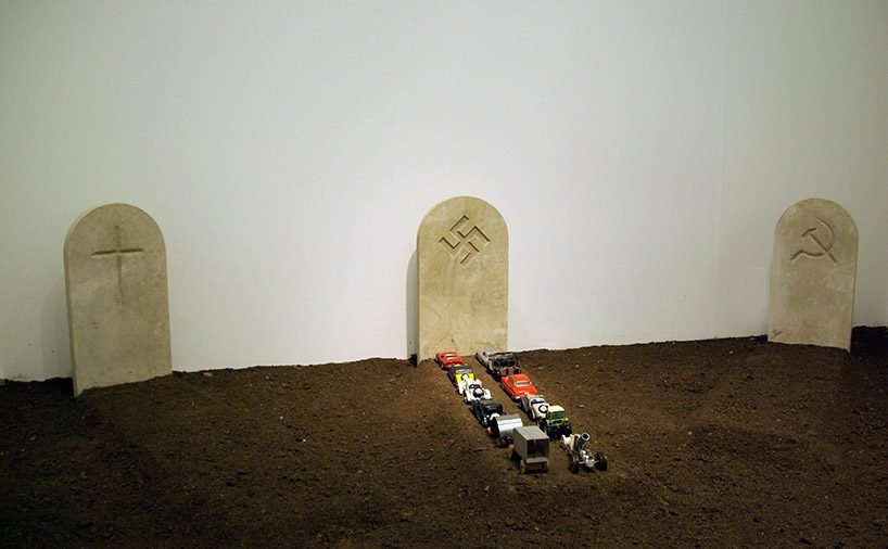 恩佐·马里 (enzo mari)：米兰画廊的 falce e martello（镰刀和锤子）