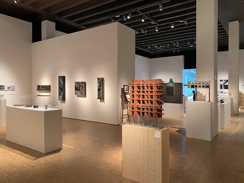 汉斯·乌尔里希·奥布里斯特策划的恩佐·马里展览在米兰三年展开幕 汉斯·乌尔里希·奥布里斯特策划的恩佐·马里展览在米兰三年展开幕