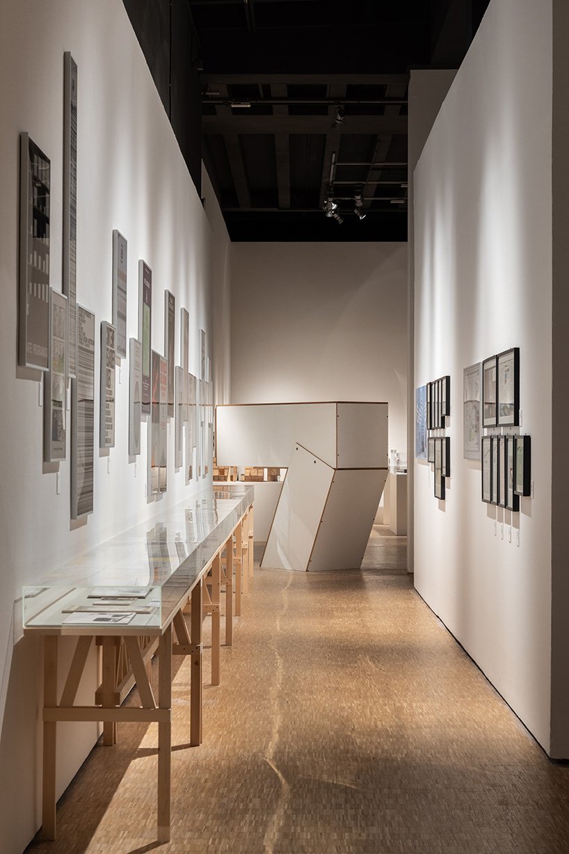 汉斯·乌尔里希·奥布里斯特策划的恩佐·马里展览在米兰三年展开幕 汉斯·乌尔里希·奥布里斯特策划的恩佐·马里展览在米兰三年展开幕