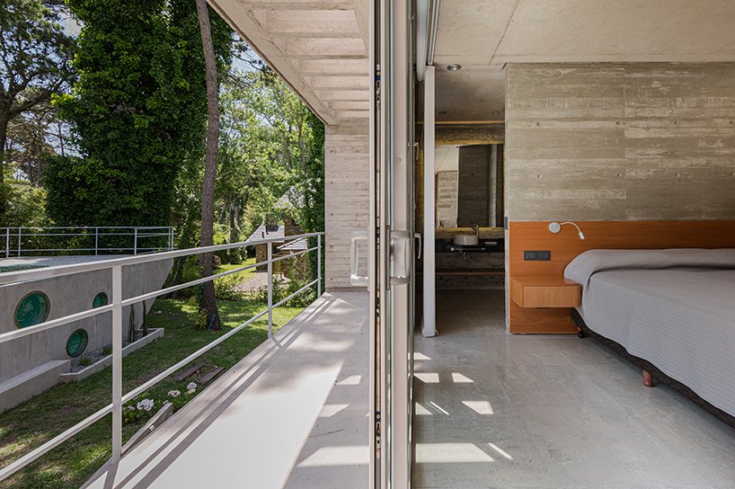 estudio galera 的“casa jacaranda”是一组不断生长和扩张的混凝土盒子 estudio galera 的“casa jacaranda”是一组不断生长和扩张的混凝土盒子