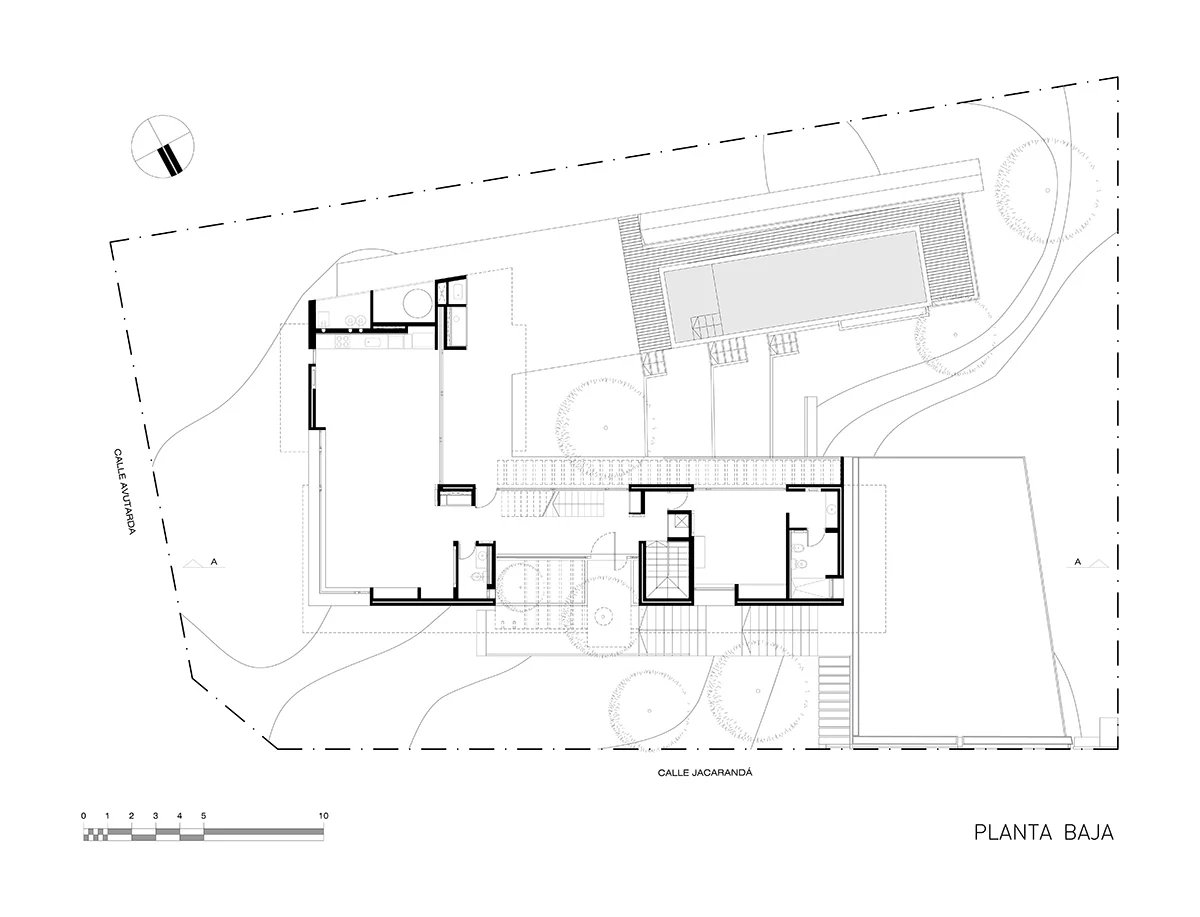 estudio galera 的“casa jacaranda”是一组不断生长和扩张的混凝土盒子 estudio galera 的“casa jacaranda”是一组不断生长和扩张的混凝土盒子