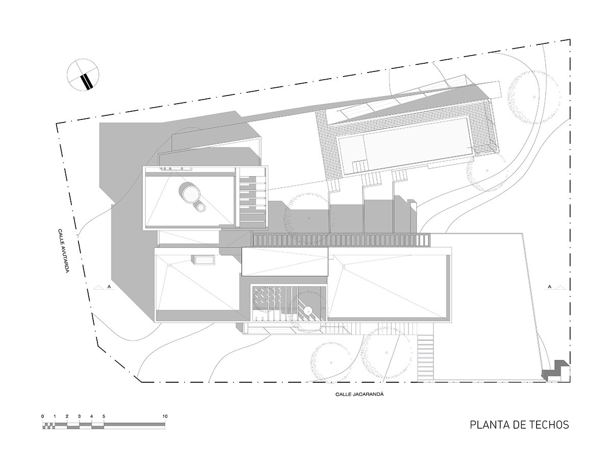 estudio galera 的“casa jacaranda”是一组不断生长和扩张的混凝土盒子 estudio galera 的“casa jacaranda”是一组不断生长和扩张的混凝土盒子