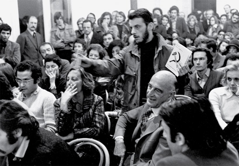 恩佐·马里 (enzo mari)：米兰画廊的 falce e martello（镰刀和锤子）