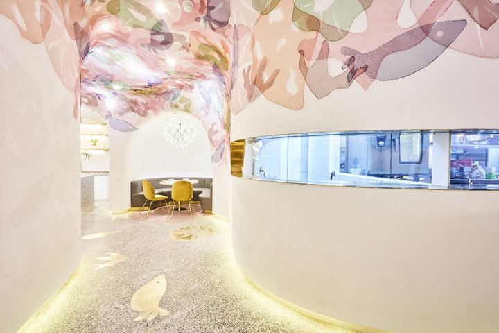 蓝鱼餐厅由 SODA 建筑事务所设计，中国北京