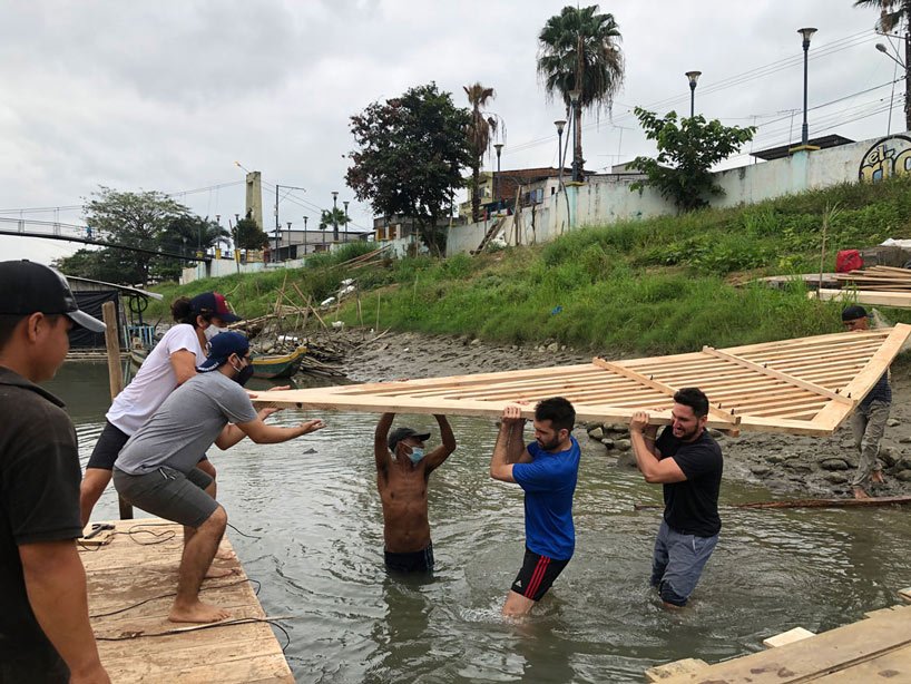 natura futura + juan carlos bamba 设计的渔民避难所漂浮在厄瓜多尔的一条河上