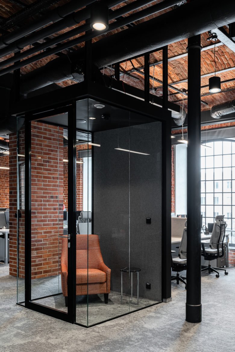 瑞士精准与历史的融合。科莱恩新罗兹办公室一瞥