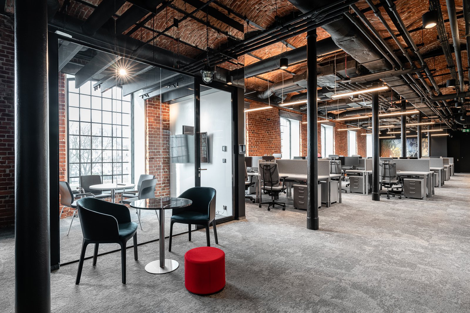 瑞士精准与历史的融合。科莱恩新罗兹办公室一瞥