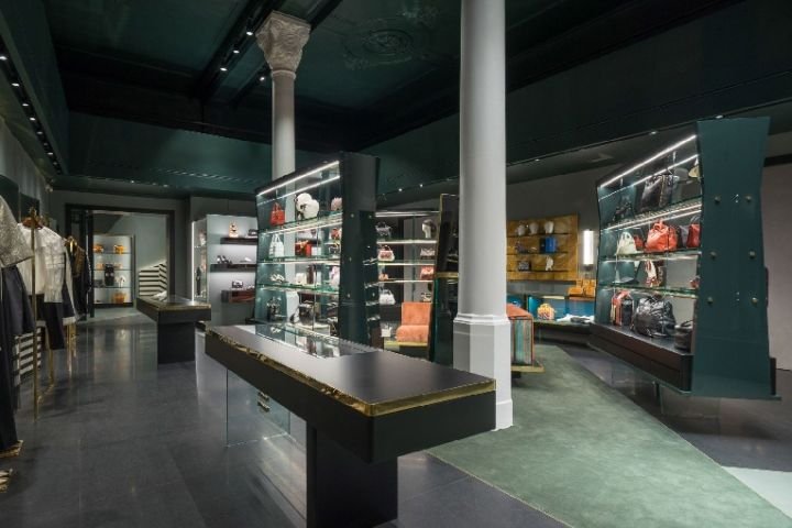 Roberto Baciocchi 的 FR 精品店，意大利博洛尼亚