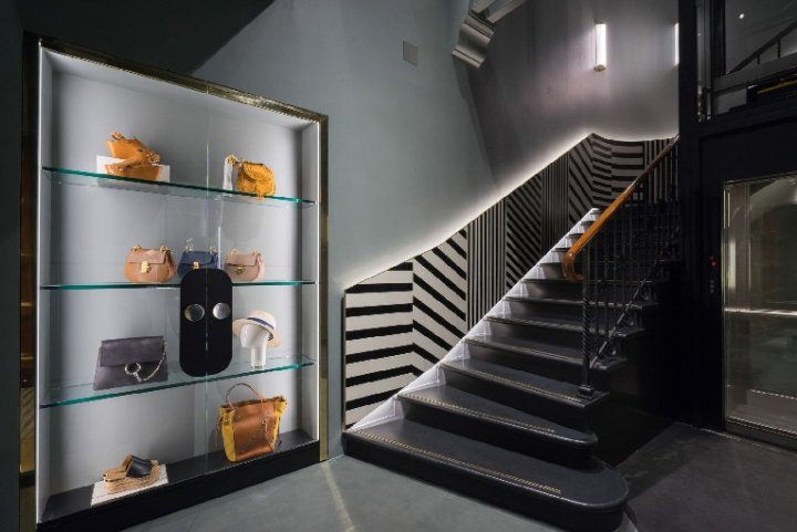 Roberto Baciocchi 的 FR 精品店，意大利博洛尼亚