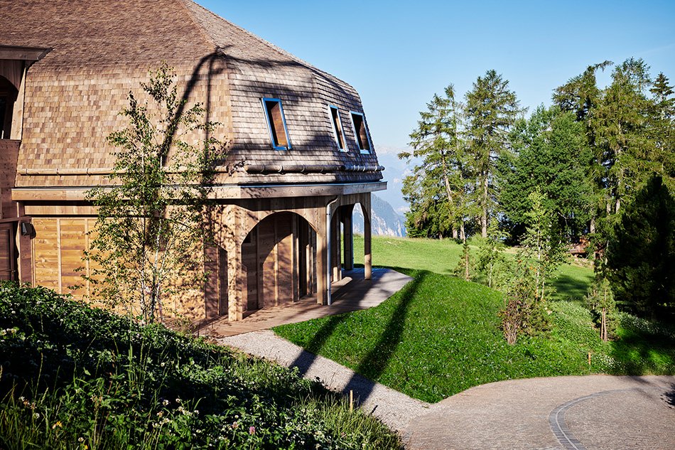 AMDL CIRCLE + michele de lucchi 使用回收的木材建造南蒂罗尔的酒店建筑