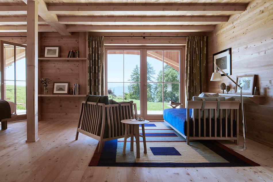 AMDL CIRCLE + michele de lucchi 使用回收的木材建造南蒂罗尔的酒店建筑