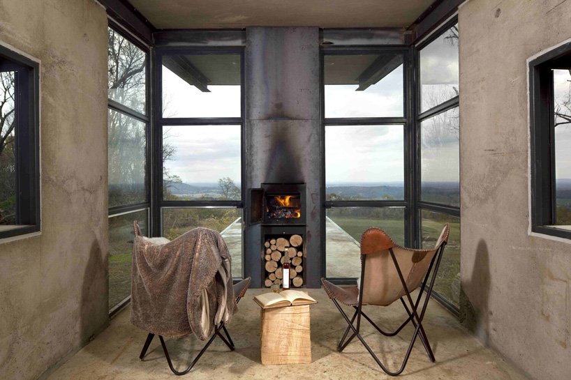 悬臂吊床完成了美国 greenspur 的离网“失落的威士忌”小屋 悬臂吊床完成了美国 greenspur 的离网“失落的威士忌”小屋