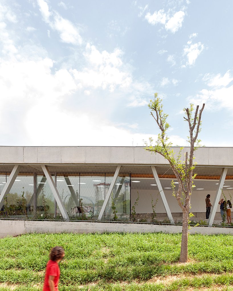 grupo aranea 通过庞大的绿色天文台提升了西班牙阿利坎特的公园空间 grupo aranea 通过庞大的绿色天文台提升了西班牙阿利坎特的公园空间