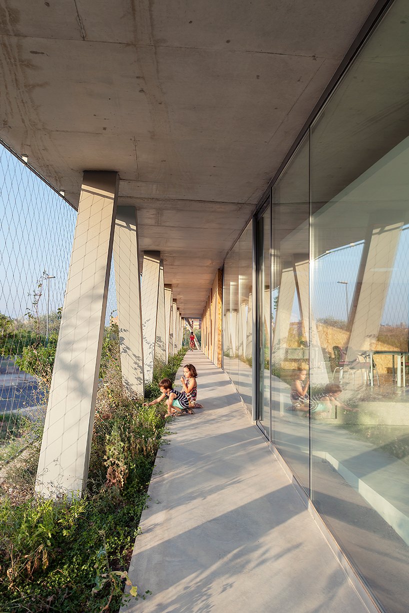 grupo aranea 通过庞大的绿色天文台提升了西班牙阿利坎特的公园空间 grupo aranea 通过庞大的绿色天文台提升了西班牙阿利坎特的公园空间