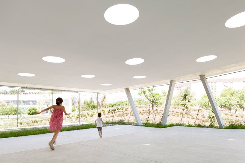 grupo aranea 通过庞大的绿色天文台提升了西班牙阿利坎特的公园空间 grupo aranea 通过庞大的绿色天文台提升了西班牙阿利坎特的公园空间