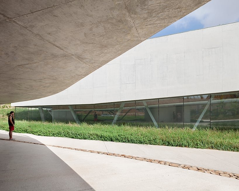 grupo aranea 通过庞大的绿色天文台提升了西班牙阿利坎特的公园空间 grupo aranea 通过庞大的绿色天文台提升了西班牙阿利坎特的公园空间