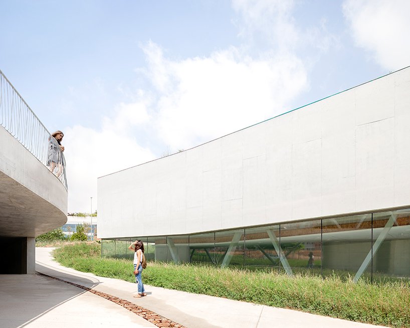 grupo aranea 通过庞大的绿色天文台提升了西班牙阿利坎特的公园空间 grupo aranea 通过庞大的绿色天文台提升了西班牙阿利坎特的公园空间