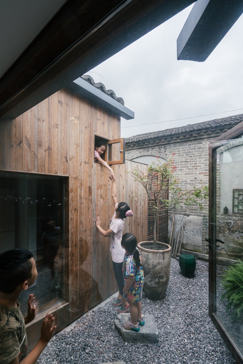 Chaoffice 在中国农村改造了带有隐藏通道的家庭住宅